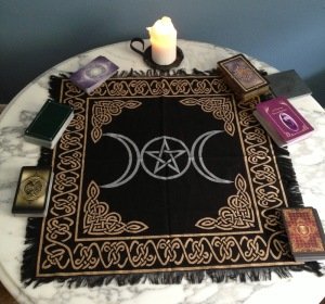 marble_table_Tarot